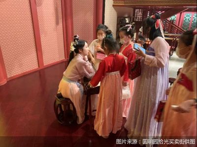 穿越皇城鬧新春 圓明園拾光買(mǎi)賣(mài)街推出國(guó)風(fēng)舞臺(tái)與兒童劇本游戲，過(guò)年古風(fēng)燃了